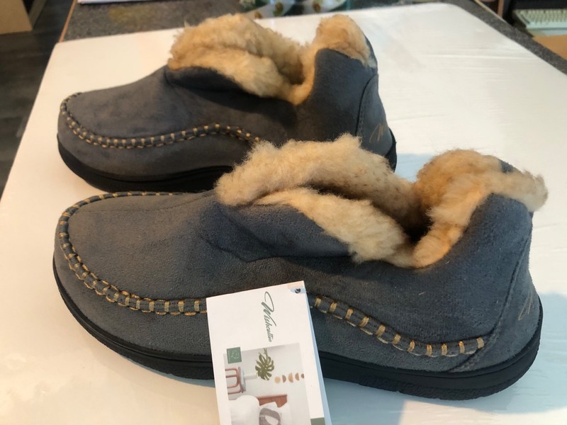 Wishcotton Men's Moccasin Slippers with Faux Fur Lining Brown Size 9