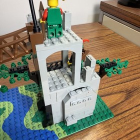 LEGO Castle: Forestmen's Crossing (6071) 1990 Rare Complete Set