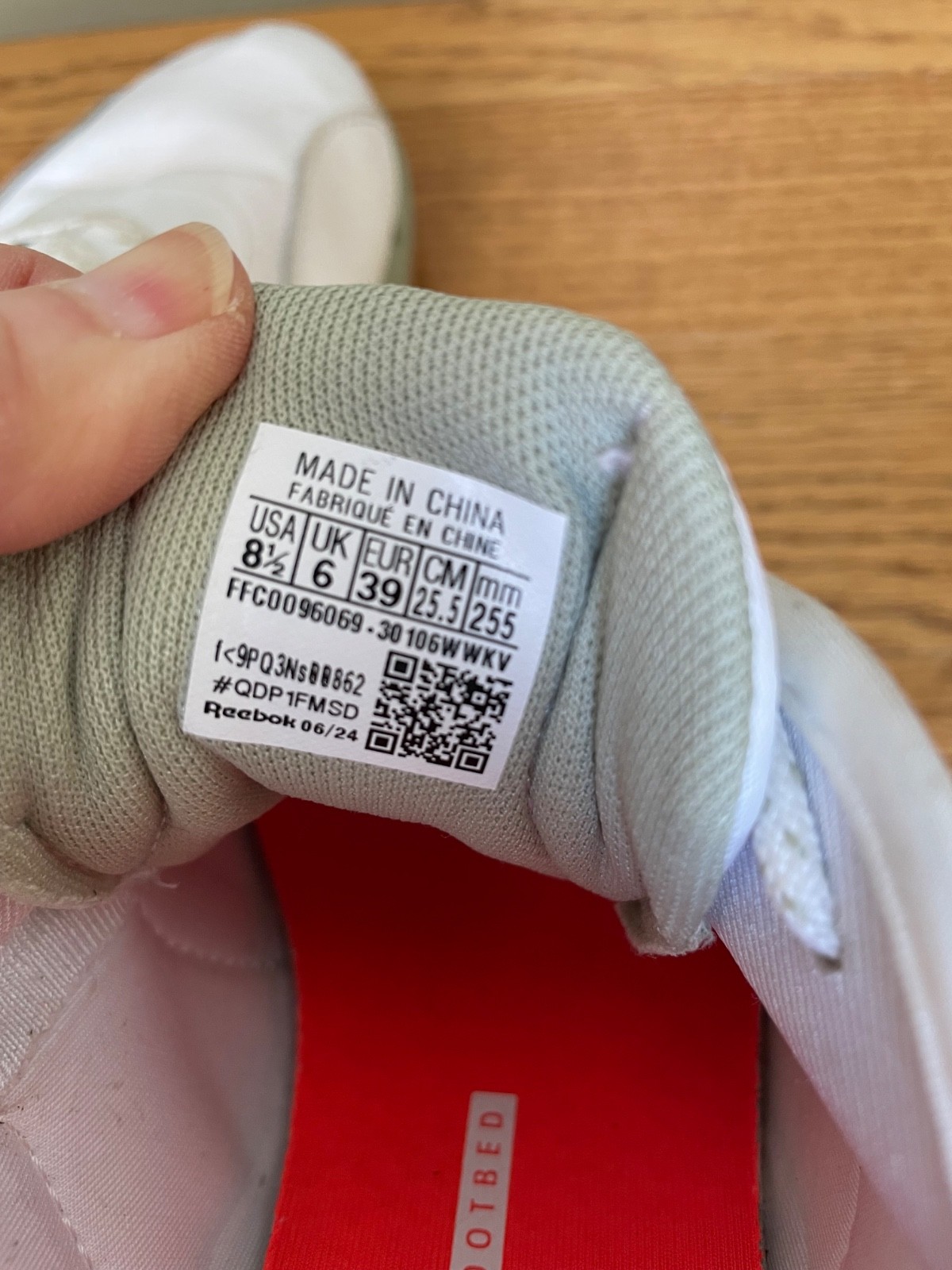 Womens Reebok Zig Dynamica 4 Running Shoes White/Green 30106WWKV Size 8.5 thumbnail 9