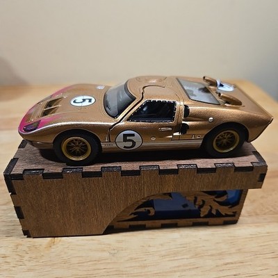 Kinsmart 1966 Ford GT40 MKII Heritage Edition diecast model car