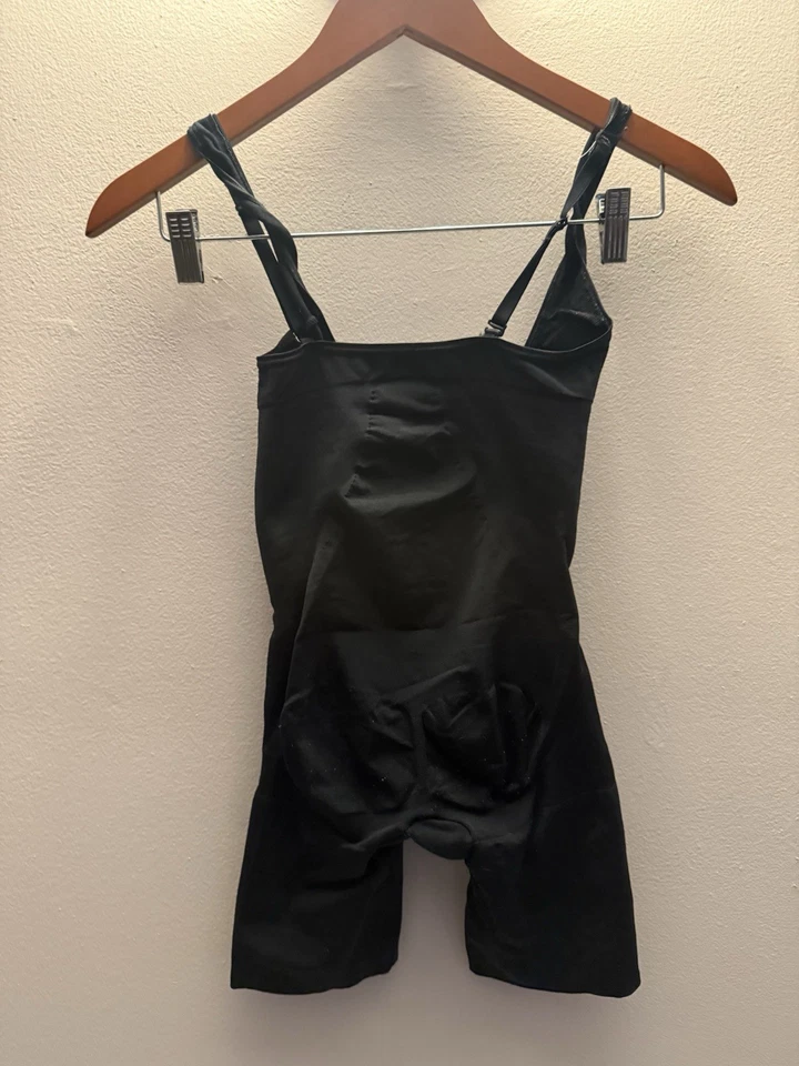 Activos Seamless Power Sculpting One Piece Mediano Foto 3 de 3