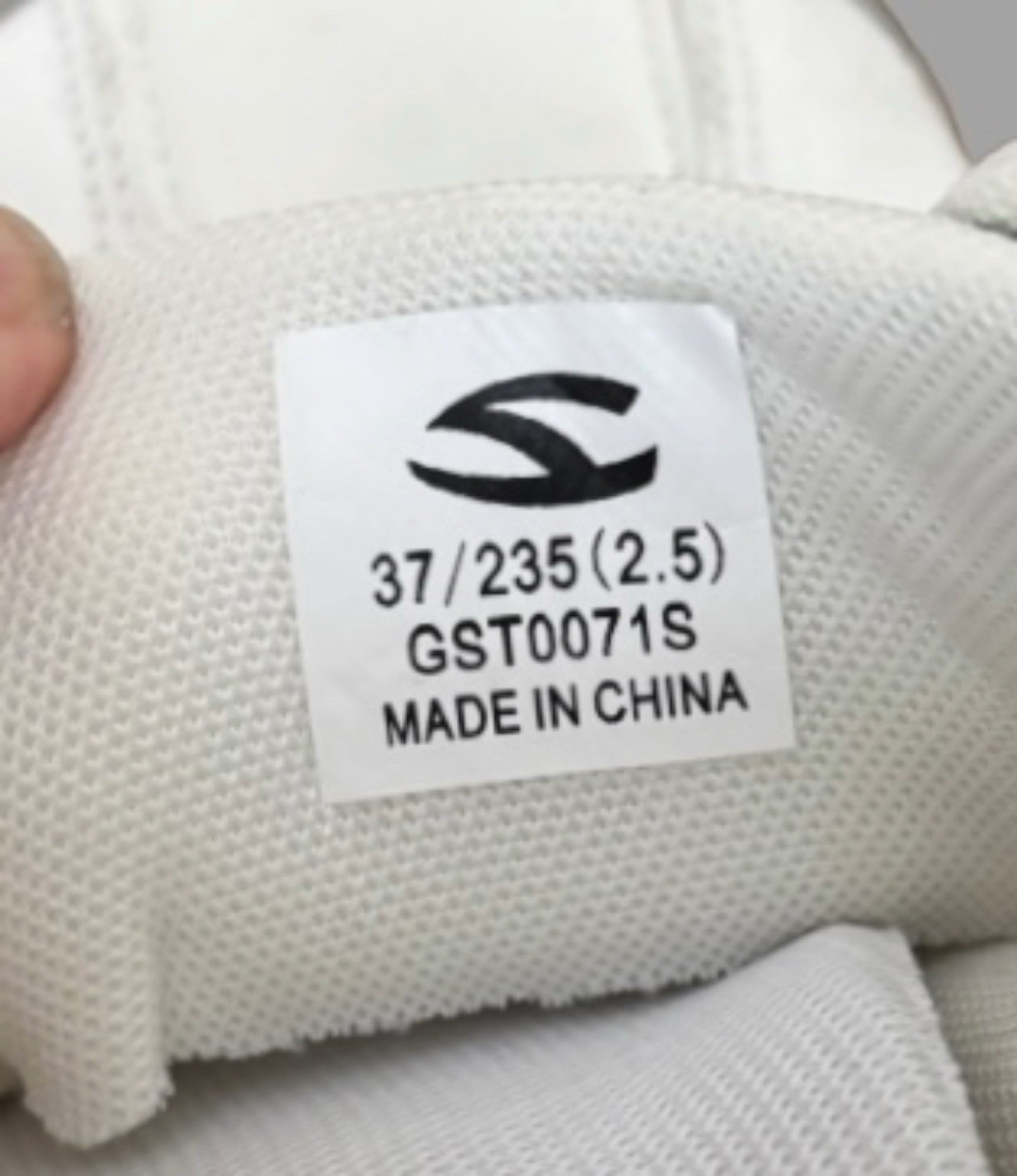 Hobibear Barefoot Lace Up Sneakers WM 6 White Preppy Athleisure Minimalist