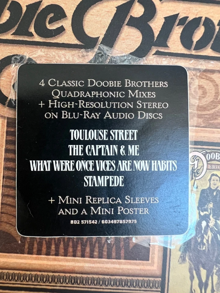 DOOBIE BROTHERS / Quadio - 4 CD BOX + BOOK - QUADROPHONIC MIX - RARE ! - Bild 2 von 4