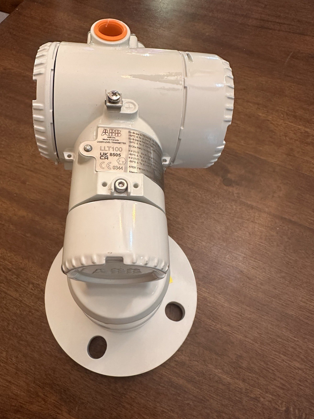 ABB LLT100-AIAH10L5 Laser Level Transmitter HART 4-20mA IP67 Untested