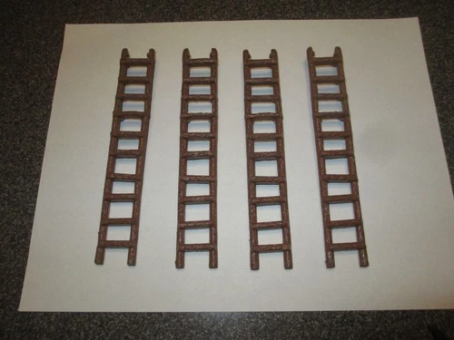 4 VINTAGE MARX RIN TIN TIN FORT APACHE PLAYSET FORT LADDERS