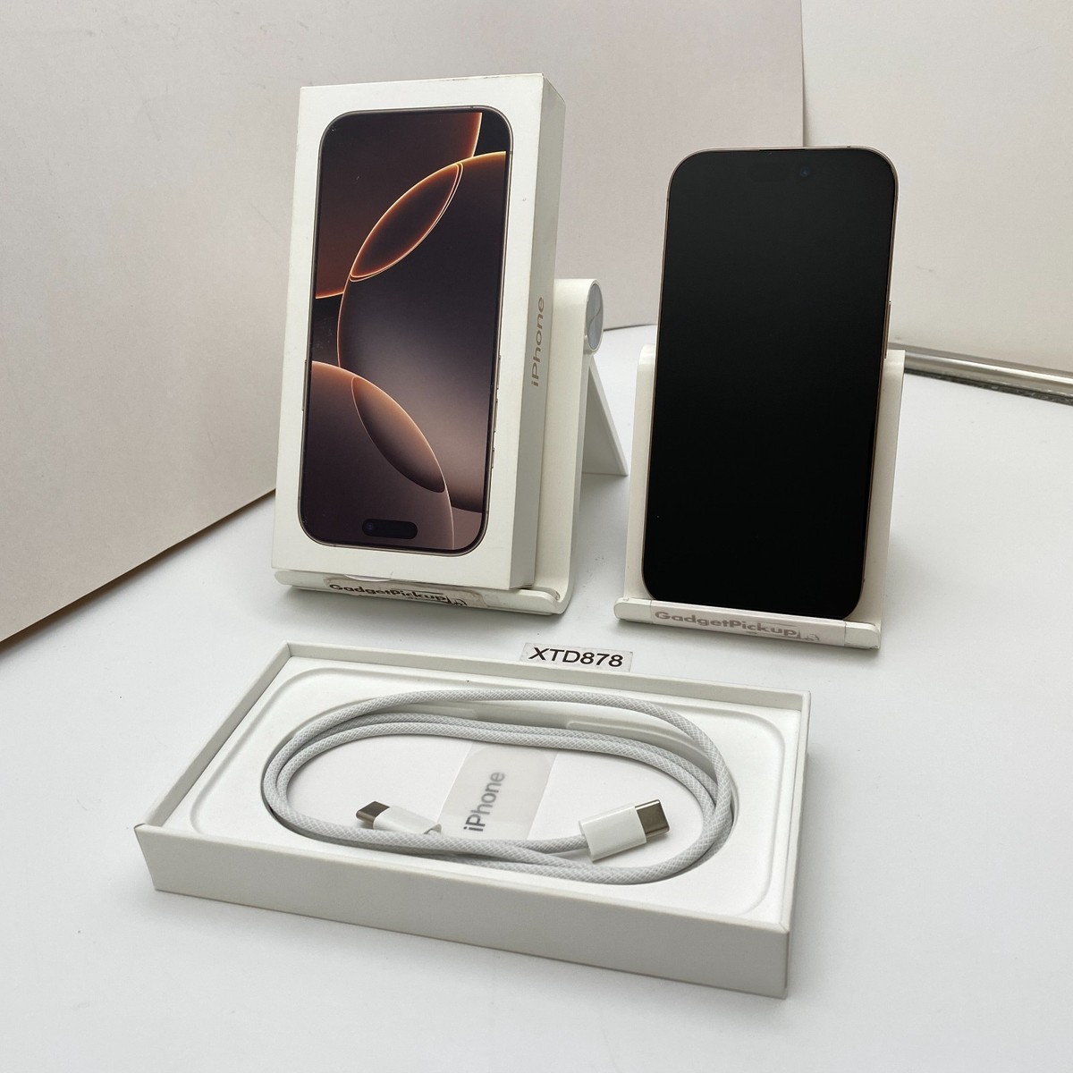 Apple iPhone 16 Pro - 512GB - Desert Titanium (Unlocked) - Open