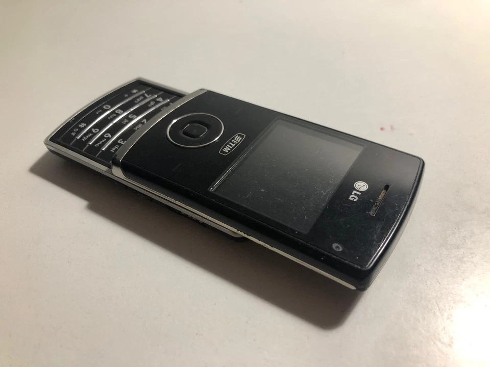 Telefono Cellulare LG KU580 Marcato TIM - Funzionante - Batteria Esausta - Immagine 4 di 4