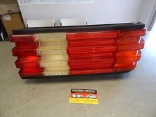 126  560SEC 500SEC 420SEL 380SEL 380SEC TAIL LIGHT RIGHT 