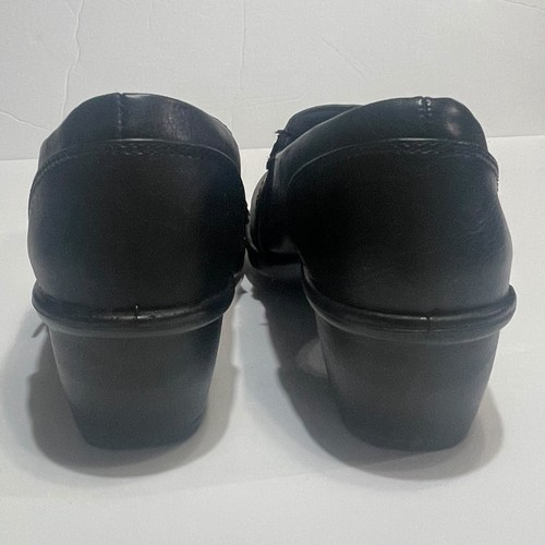 Easy Street Womens Titan Faux Leather Slip On Clogs 2" Heel Size 5.5M - Picture 2 of 9