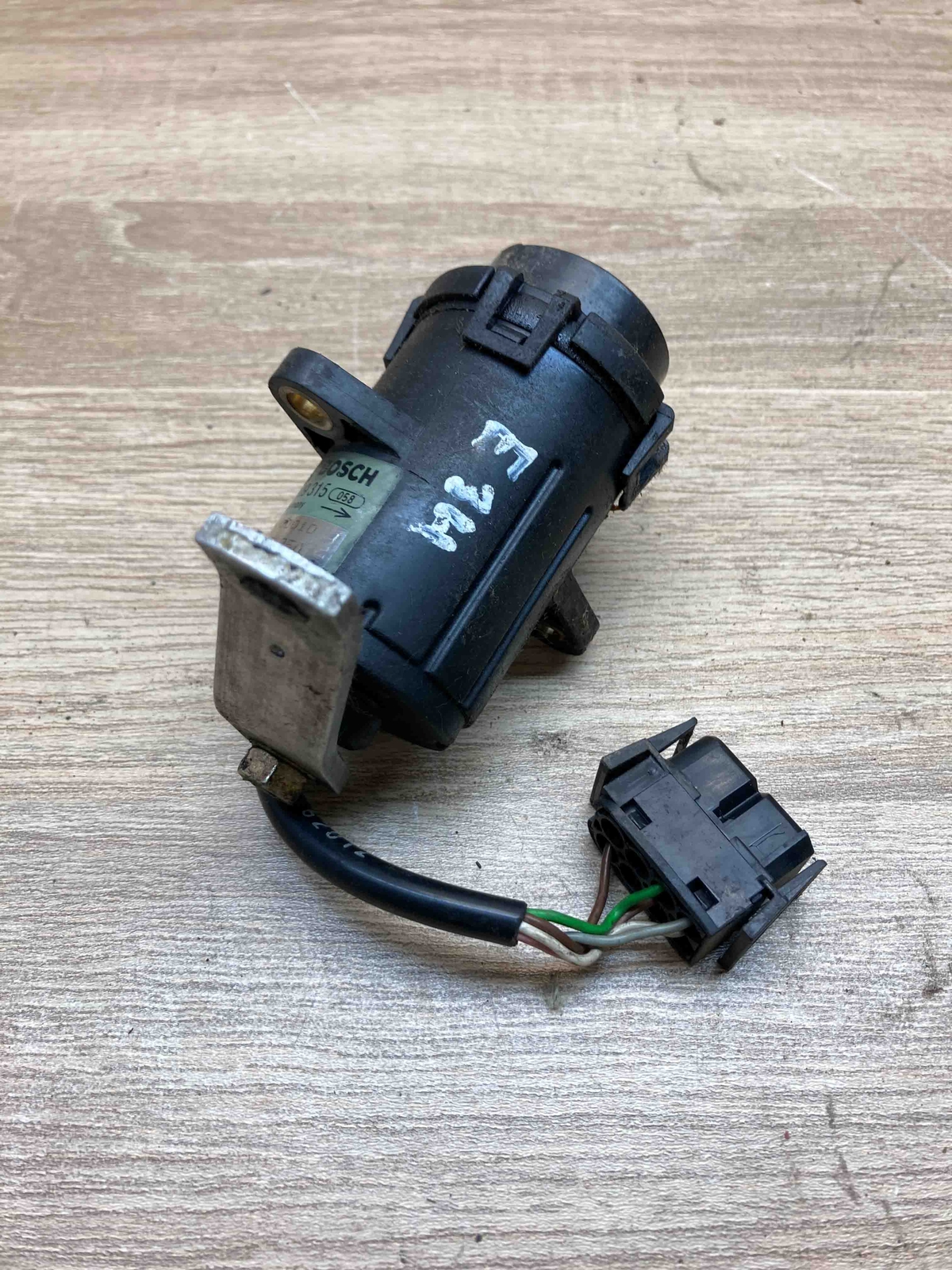 2242250 0132009315 BMW E Series accelerator pedal positioning  