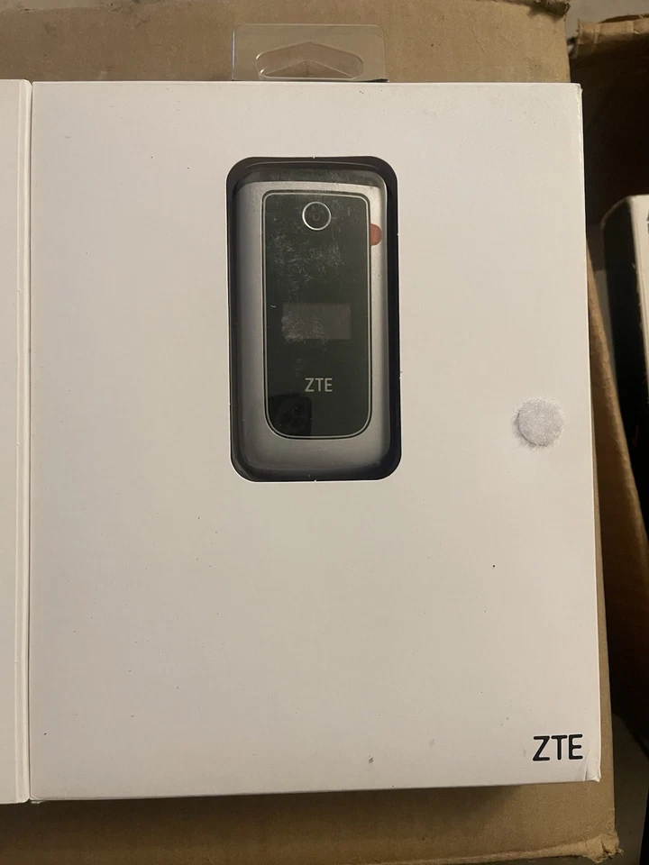 Cymbal Z233V 4G LTE Bluetooth Camera Silver Flip Phone Verizon BRAND NEW - Image 4 of 4