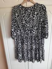 Ladies Black/White Dress Size 14