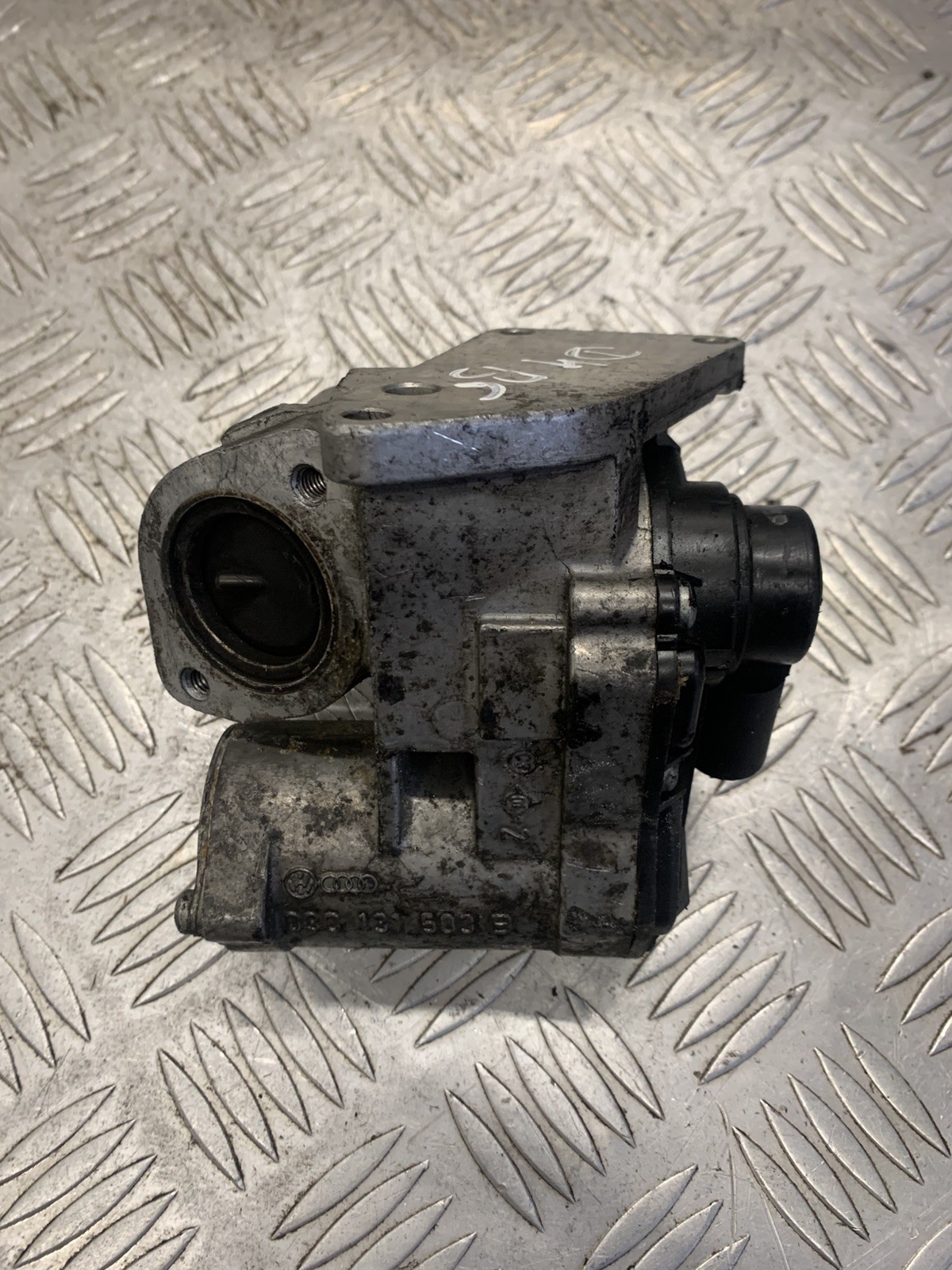 EGR Valve For Audi A3 Skoda OCTAVIA VW EOS GOLF JETTA PASSAT 03C131503B