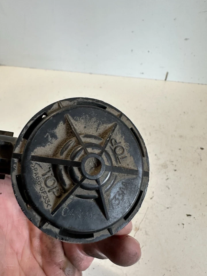 Chrysler 300c Solenoid Valve 04591733aa Genuine 2.7 petrol 2009 - Image 2 of 2