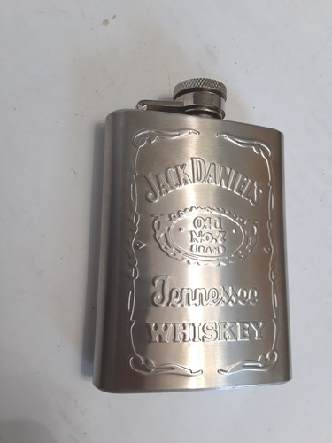 Jack Daniels 4oz stainless steel hip flask - Picture 2 of 7