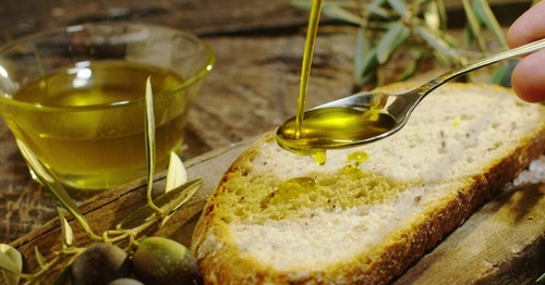 EXTRA VIRGIN OLIVE OIL ITALIAN EVO SICILIAN GOLD NOVELLO 2025 CAN 0,5/1/2/3/5 L - Picture 9 of 46