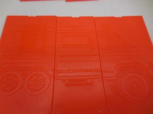 Vintage Tomy Little Van Goes Stencil Rubbing Plates - Picture 3 of 7