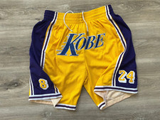 KOBE BRYANT Los Angeles Lakers Basketball Yellow Gold Logo Shorts Mens size L