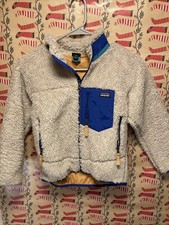 Super Warm And Stylish Kids Patagonia Jacket. Perfect For The Coming Winter 