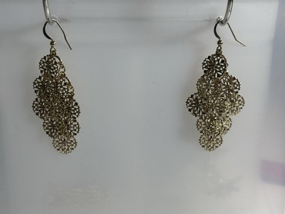Mi Amore Flower Chandelier-Earrings Silver-Tone, Beautiful and Elegant