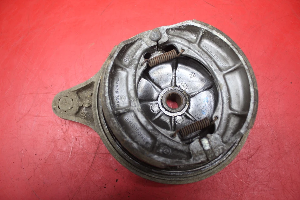 Suzuki TC90 1972 buje de freno de rueda trasera Foto 4 de 4