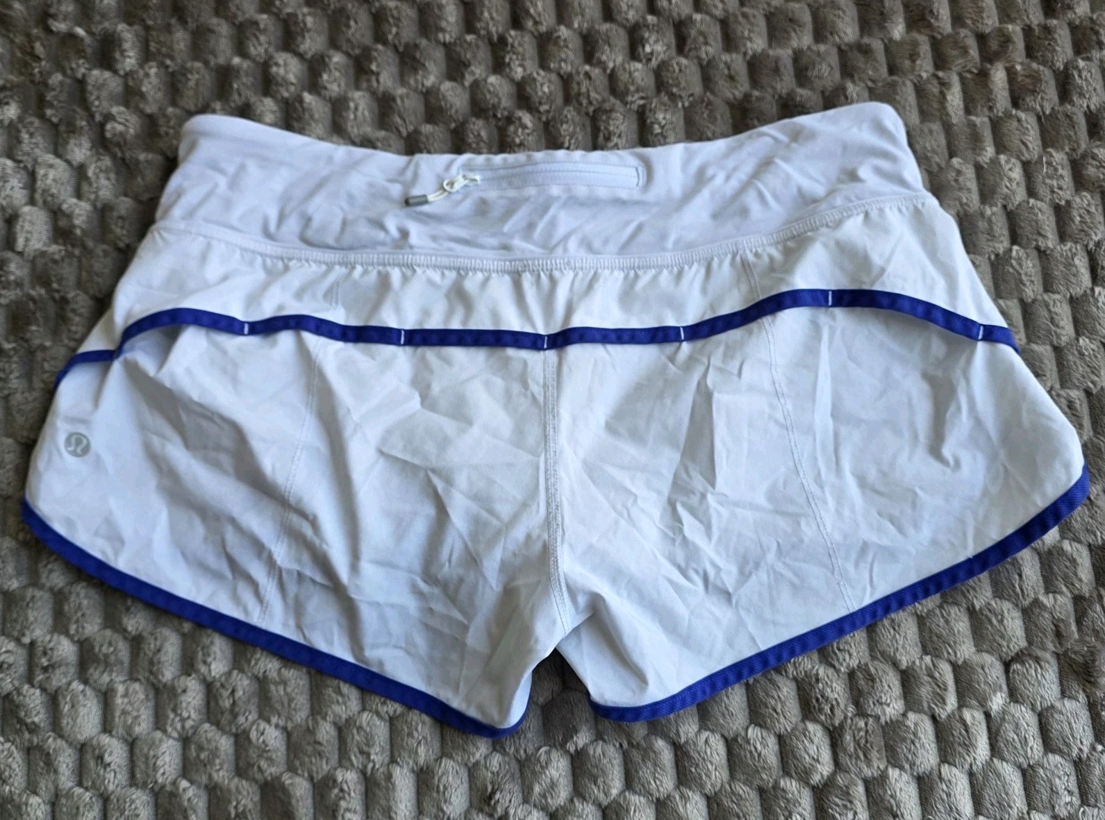 Lululemon White Speed Up Running Shorts Women’s Size 8 Athletic Yoga Gym