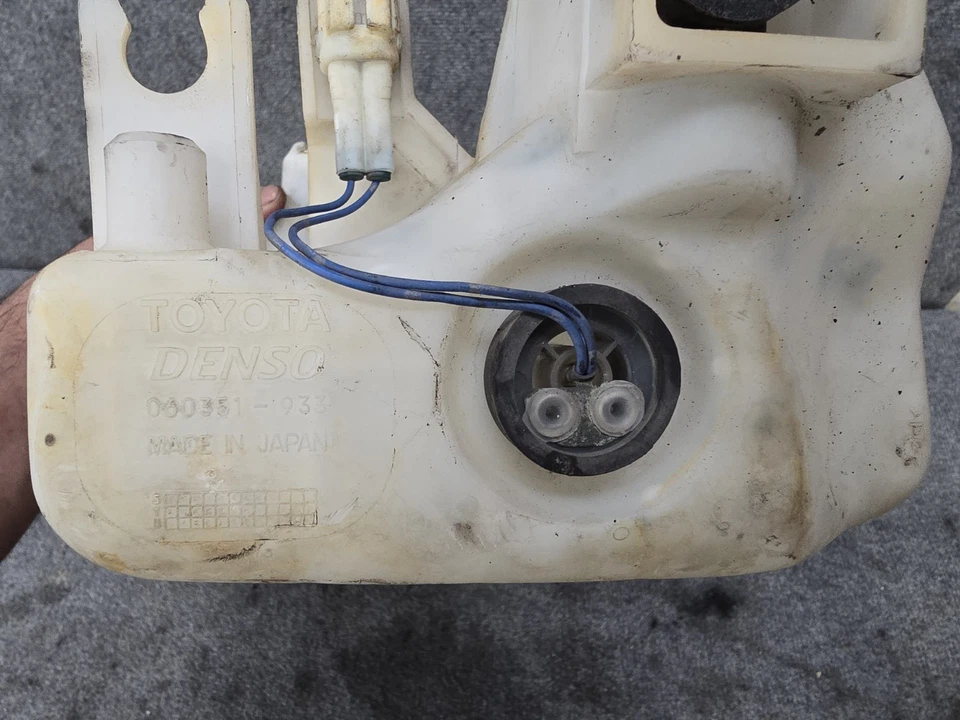 LEXUS 95-00 LS400 OEM LIMPIAPARABRISAS LAVADORA DEPÓSITO TANQUE Foto 4 de 4