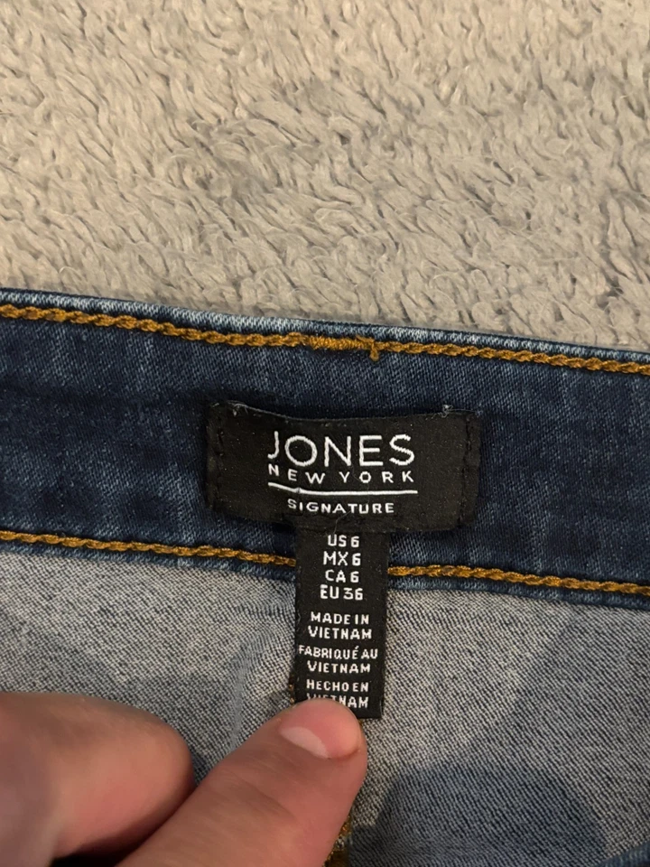 Jones New York Jeans Womens 6 Lexington Skinny Blue Denim Dark Wash Button Fly - Image 2 of 4