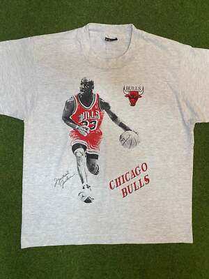 90s Chicago Bulls - Michael Jordan - Vintage NBA Player T