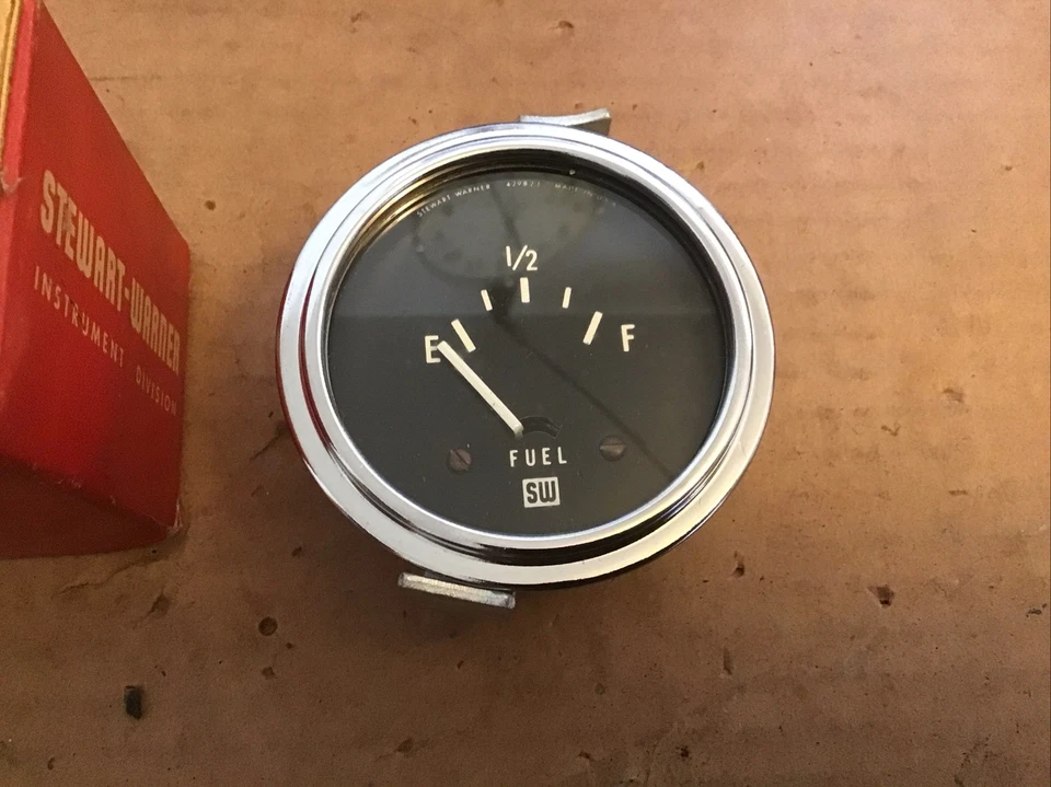 "Medidor de combustible vintage Steward Warner 6 voltios nuevo 2"" 5/8" Foto 2 de 3
