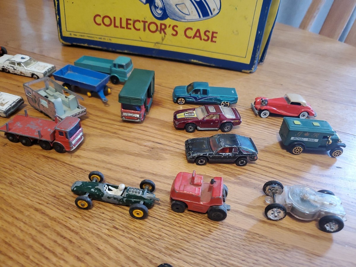 1966 Official Matchbox Vinyl Car Collectors Carry Case