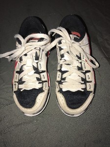 white nike youth shoes