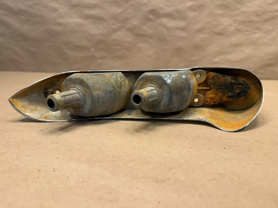 Lâmpada traseira Jaguar XKE E-Type S1 OTS Lucas L651 LH fabricante de equipamento original C16087 - Imagem 3 de 4