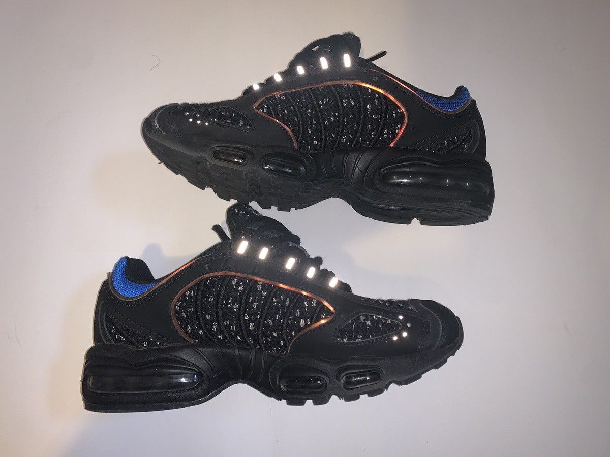 nike tailwind supreme black