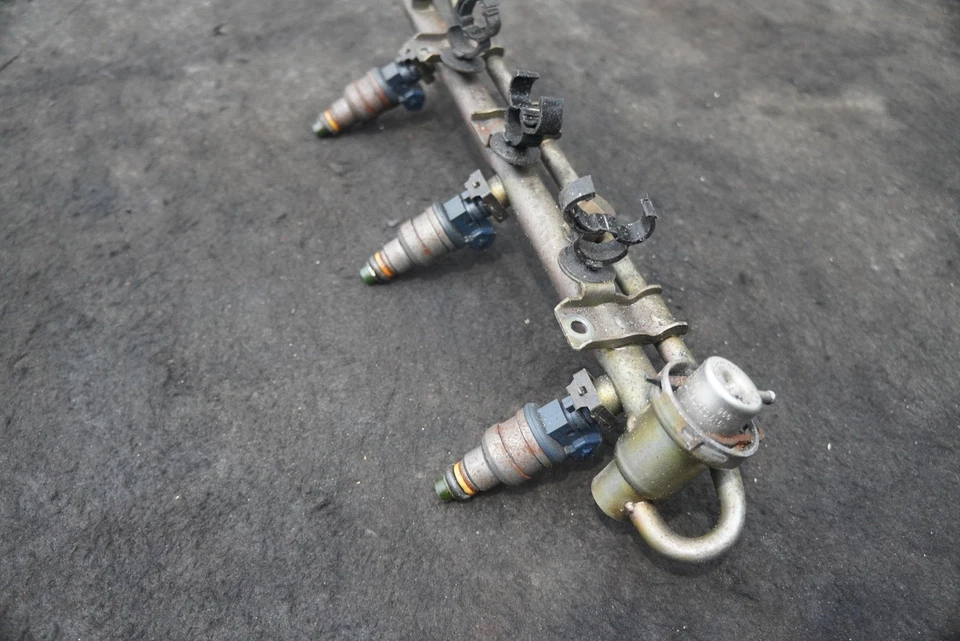 Tubo de trilho de injeção de combustível motor 6 conjunto injetor 99660612001 Porsche 911 996 99-00 - Imagem 3 de 4