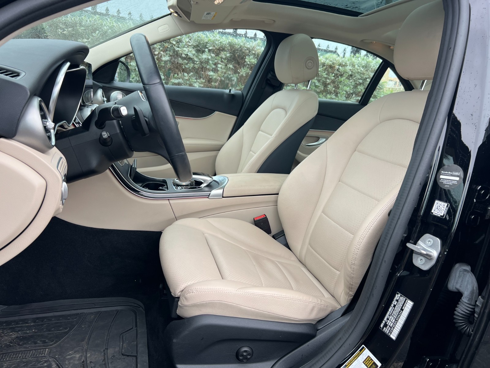 Mercedes-Benz C-Class - Image 21