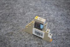 Omron	G2R-2-SN(S) Relay w/ Socket 5A250V #215312 R1-B52