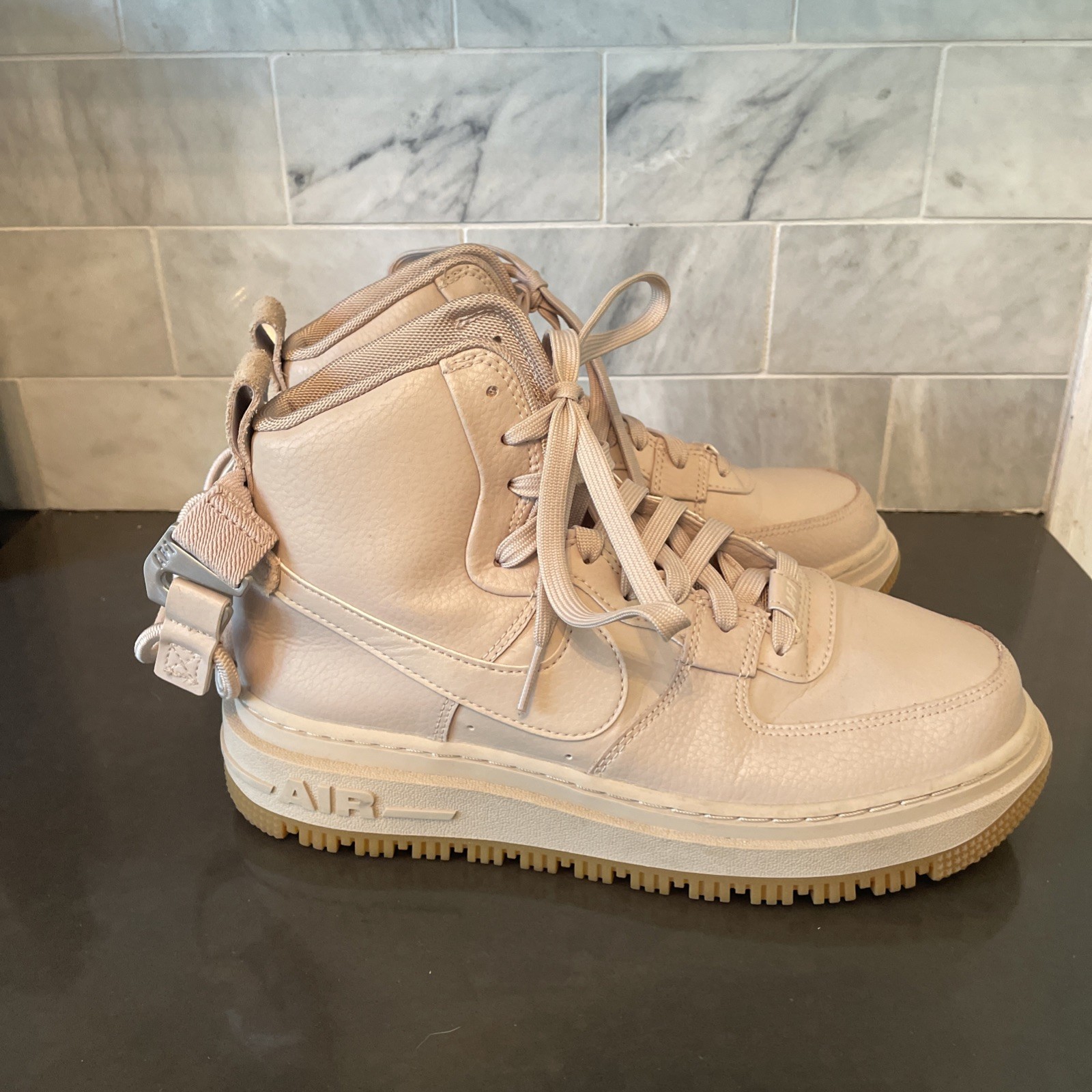 Womens Nike Air Force 1 Utility Fossil Stone 2.0 Trail Boot  DC3584 200 Sz 8.5