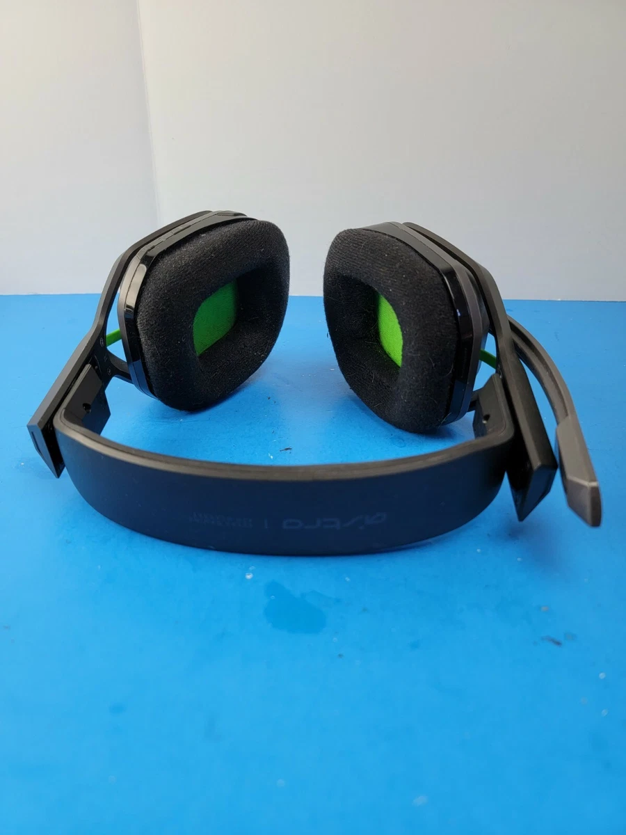 Logitech 939 001557 Astro A20 Wireless Gaming Headset for PC Xbox One Black