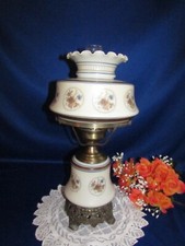 VTG 1973 QUOIZEL INC ABIGAIL ADAMS FLORAL HURRICANE PARLOR TABLE LAMP 3 WAY 17”