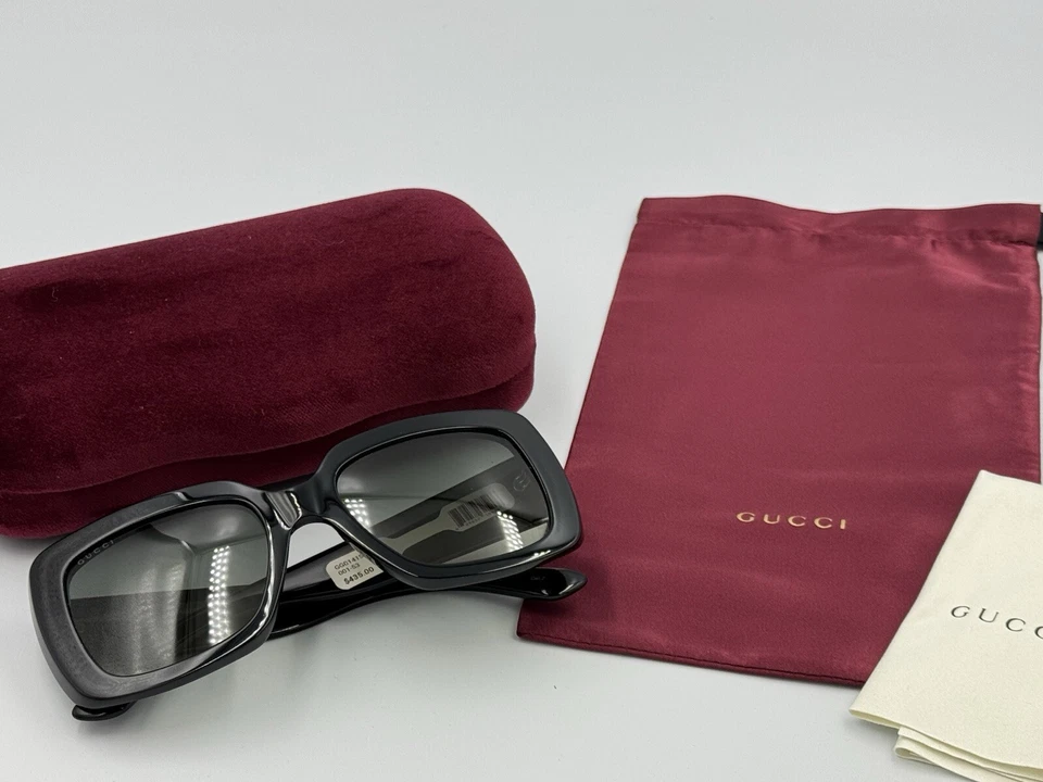 Gafas de sol Gucci 0141SN 001 53 mm marco negro con lente azul/verde logotipo Gucci Foto 2 de 4