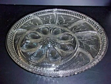 Vintage Indiana Glass Pebble Leaf Reilsh/Deviled Egg Plate