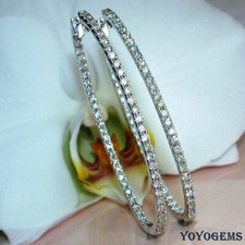 Orecchini a cerchio Moissanite Inside Out 2 CT taglio tondo oro bianco massiccio 14 carati per lei