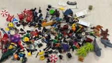 Lego Lot Minifigure Accessories Tools, Headgear Capes, Weapons, Animals 300+ Pcs