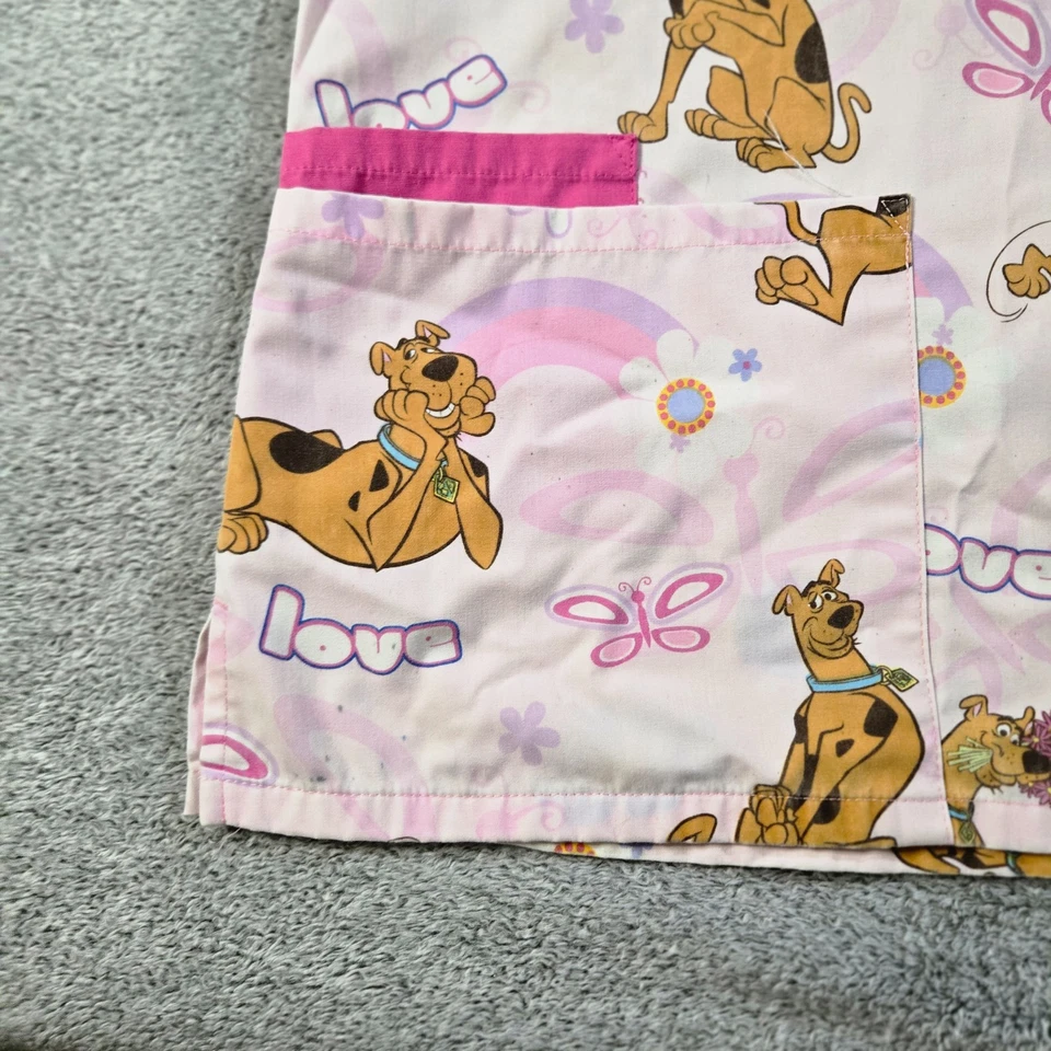 Scooby-Doo Scrub Top Womans Large Pink Valentine Hearts Love Double Pockets Larg - Image 3 of 4
