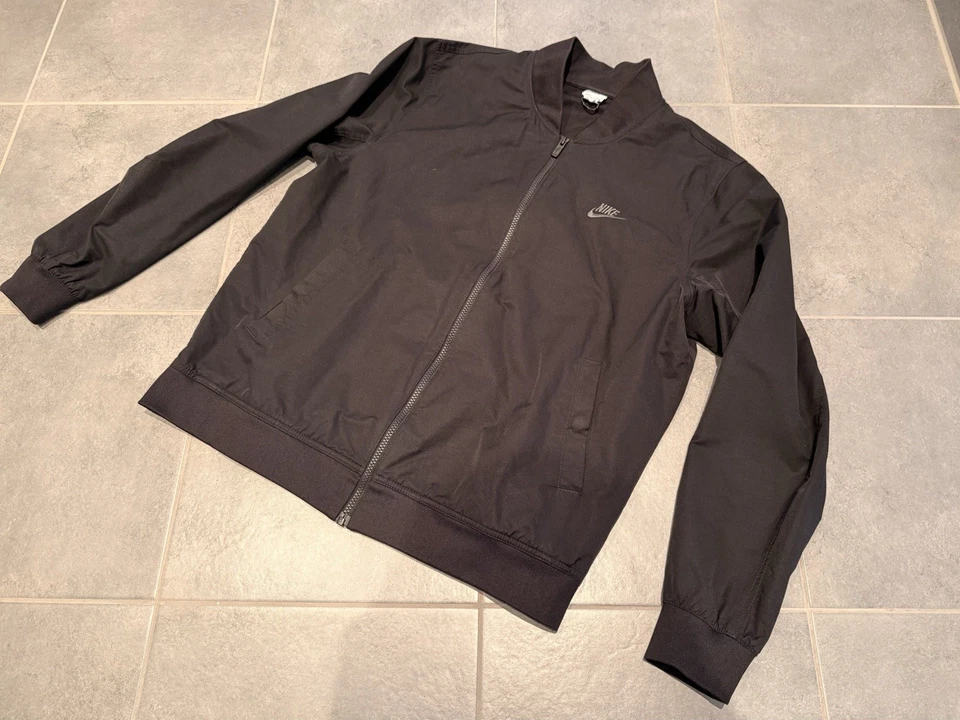 Nike Woven Unlined Bomberjacke DM6821-010, schwarz (L) - Bild 2 von 4