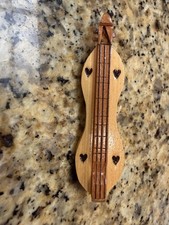 Appalachian Mountain Dulcimer Pin