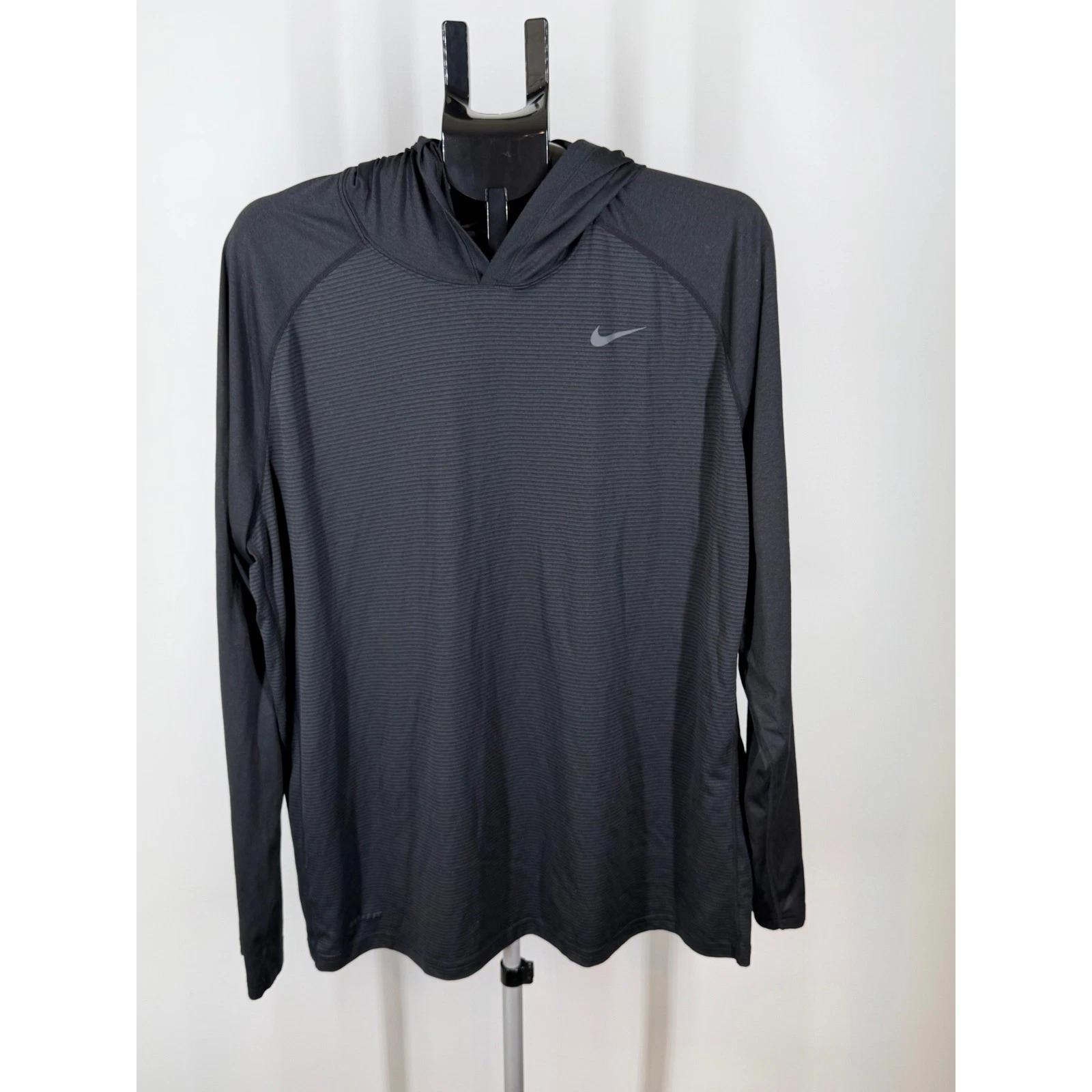 Nike Dri-FIT Mens XXL Black Long Sleeve Hooded Training Shirt Hoodie