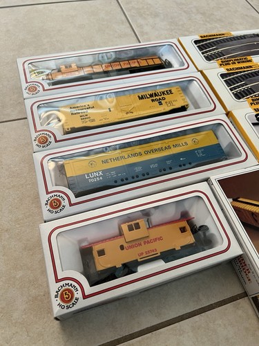 VINTAGE BACHMAN HO SCALE PACIFIC TRAIN ENGINE POWER PACK TRACK (R) - Picture 6 of 10