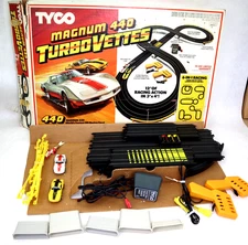 TYCO MAGNUM 440 Turbo Vettes 2-LANE SLOT ELECTRIC RACING SET NO 6210 incomplete